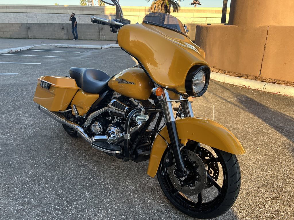 Street Glide®