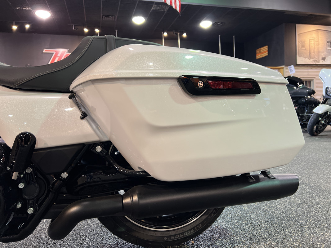 Road Glide®