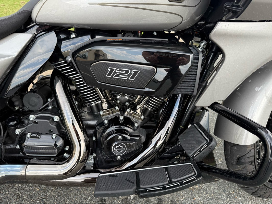 CVO® Road Glide®