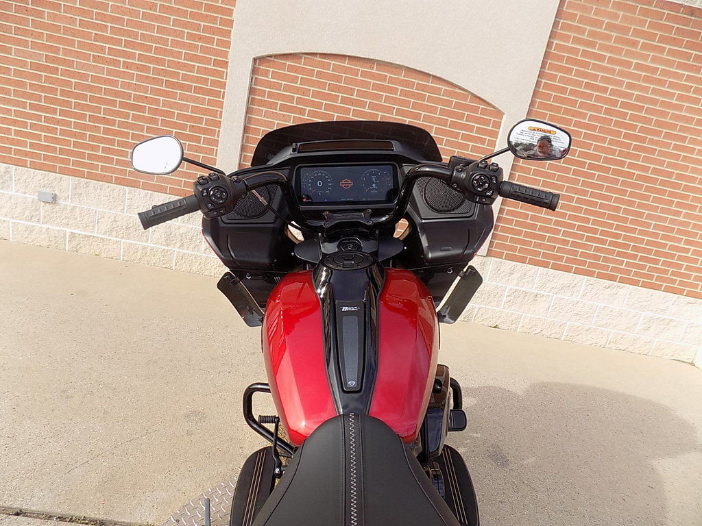 Road Glide®