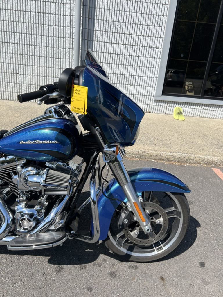 Street Glide®