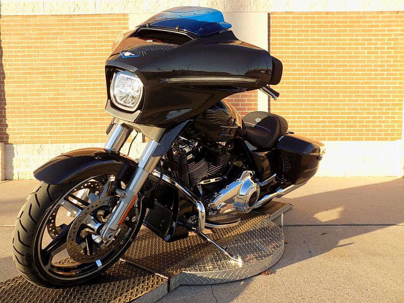 Street Glide®