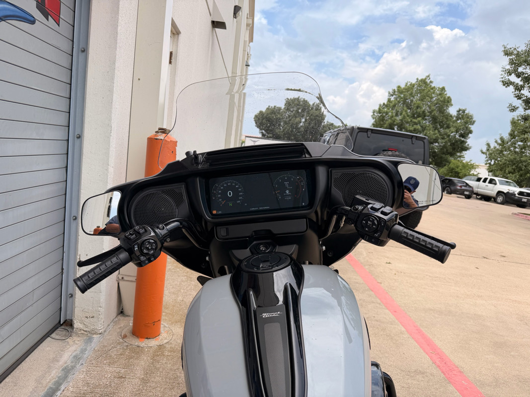 Street Glide®