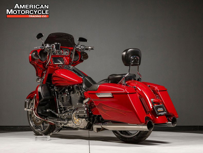CVO® Street Glide®