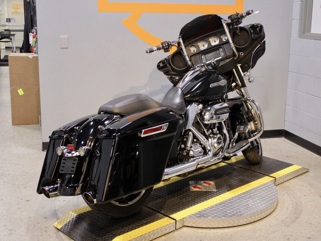 Street Glide®