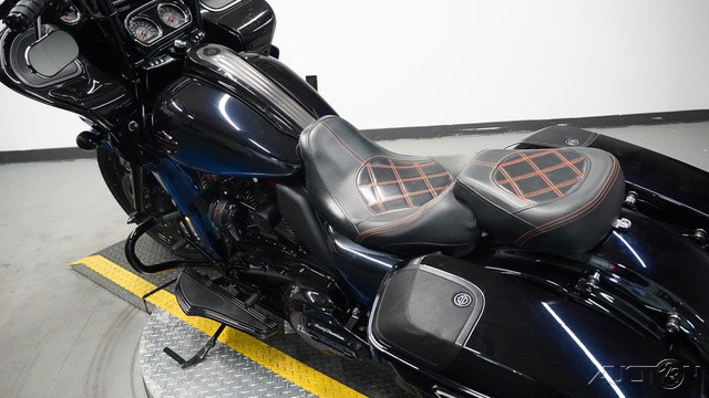 CVO® Road Glide®