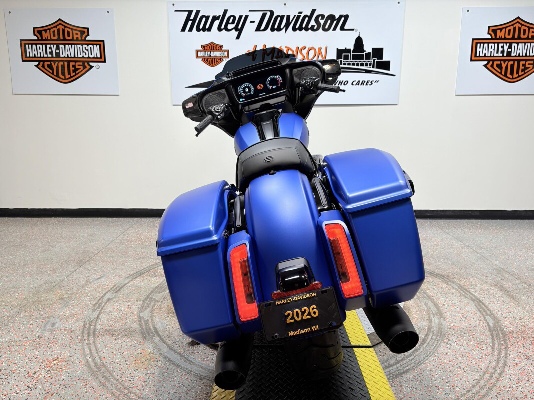 Street Glide®