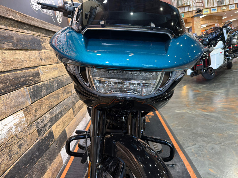 Road Glide®