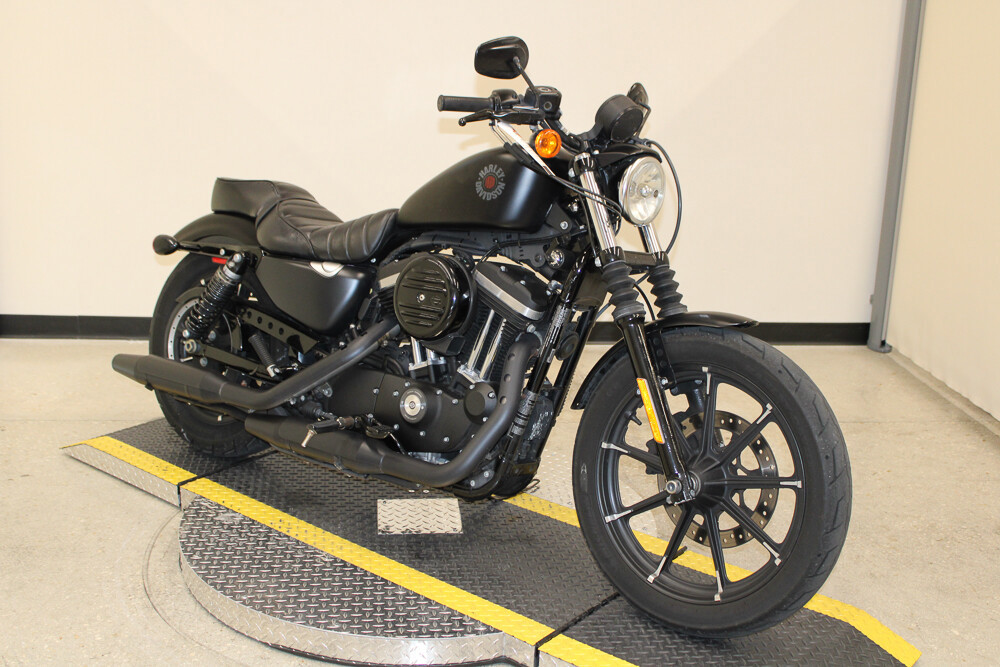 Iron 883®