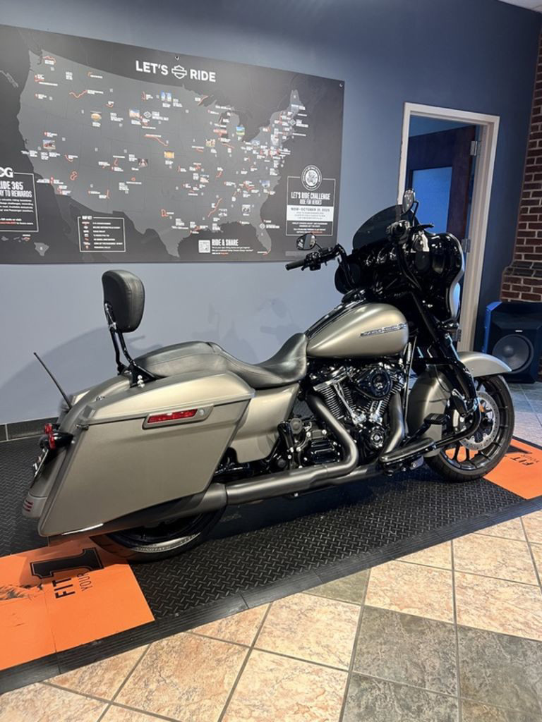 Street Glide® Special