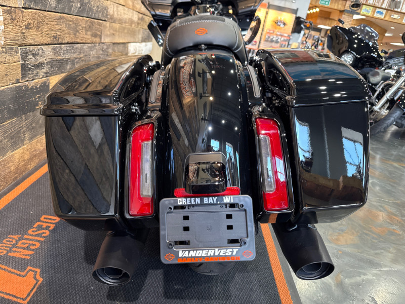 Road Glide®