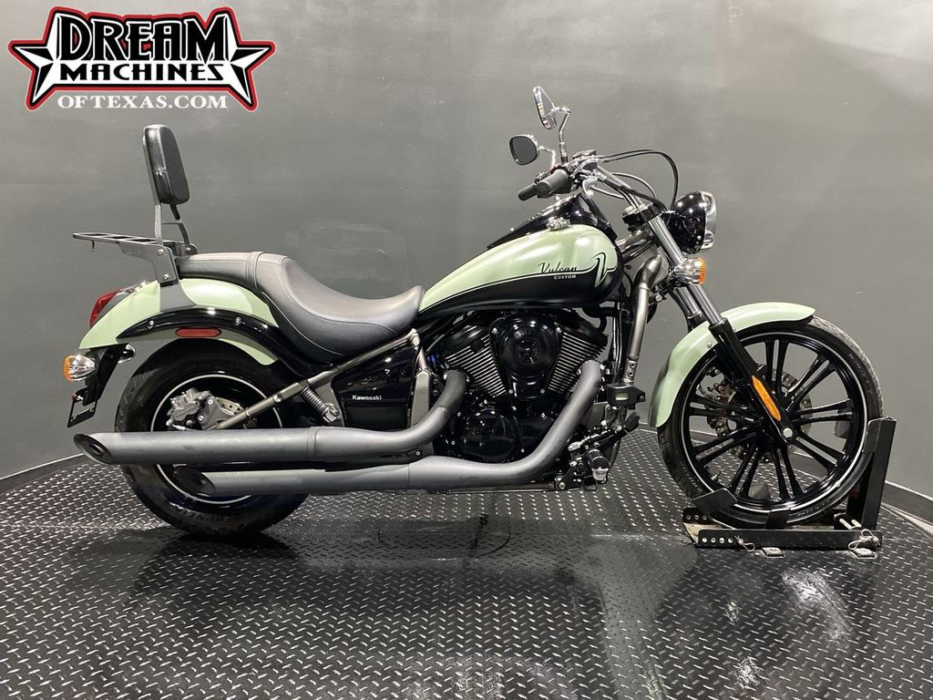 Vulcan 900 Custom