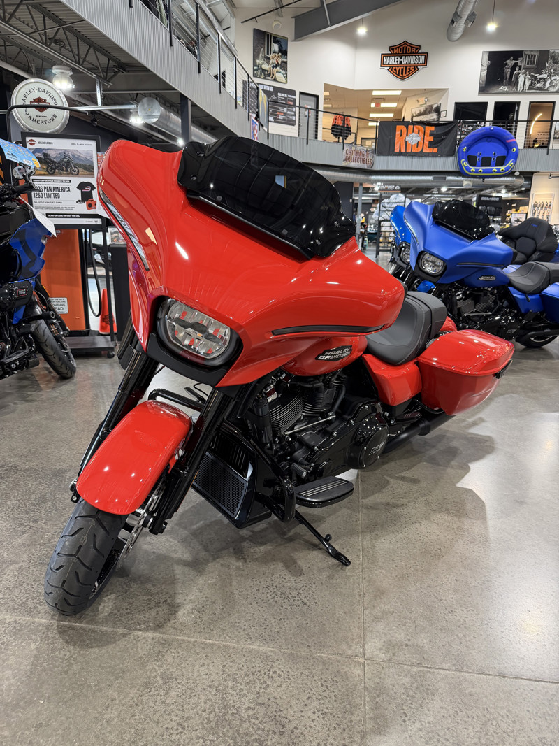 Street Glide®