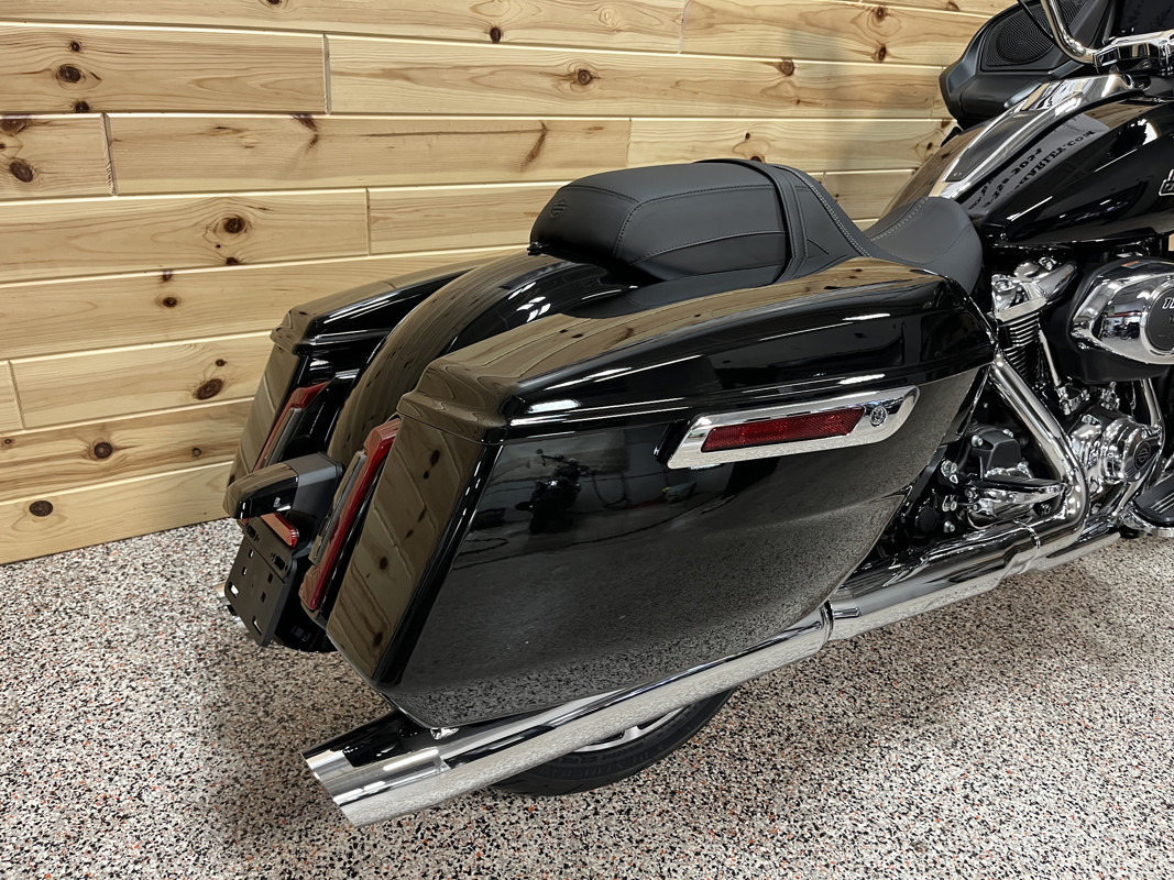 Road Glide®