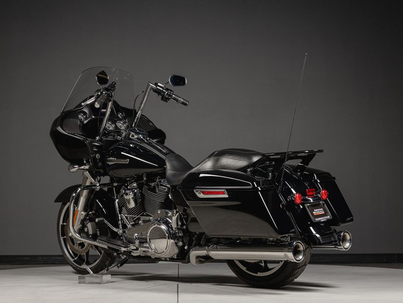 Road Glide®