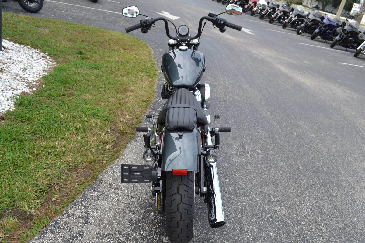 Street Bob®