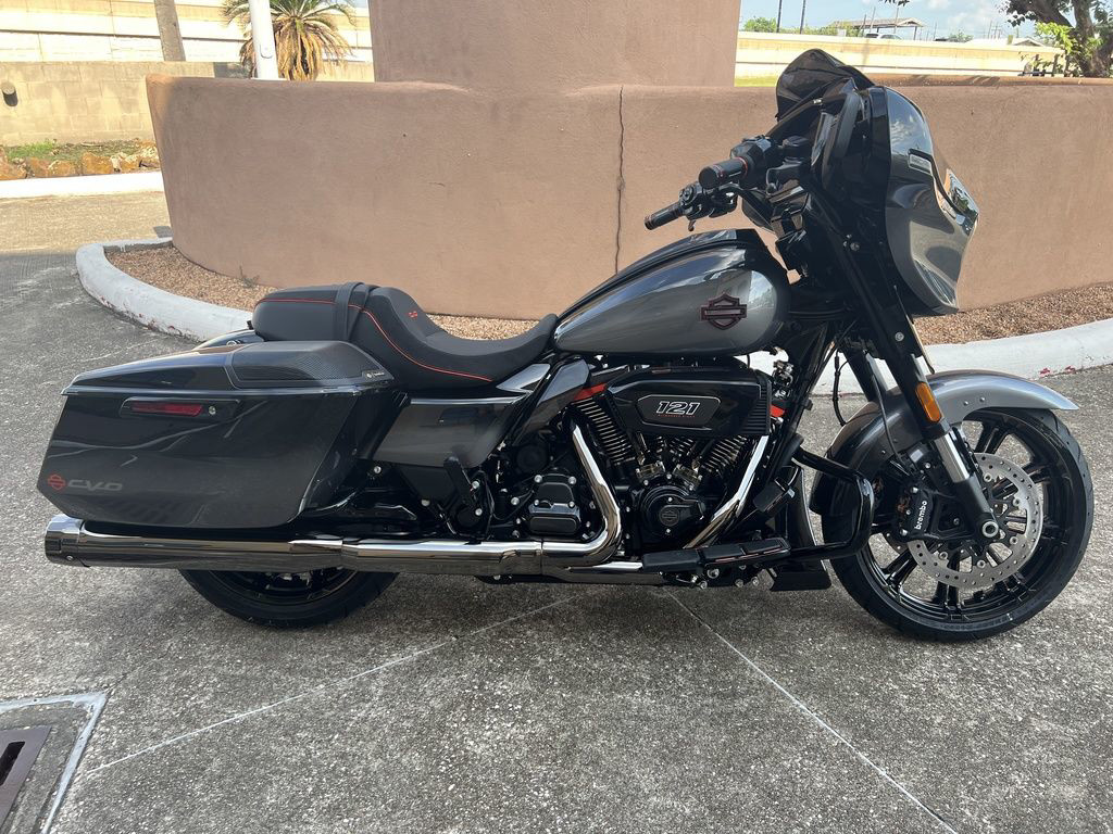 CVO® Street Glide®