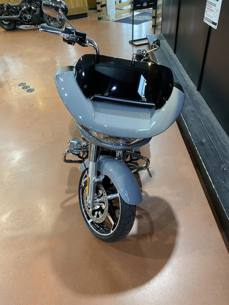 Road Glide®