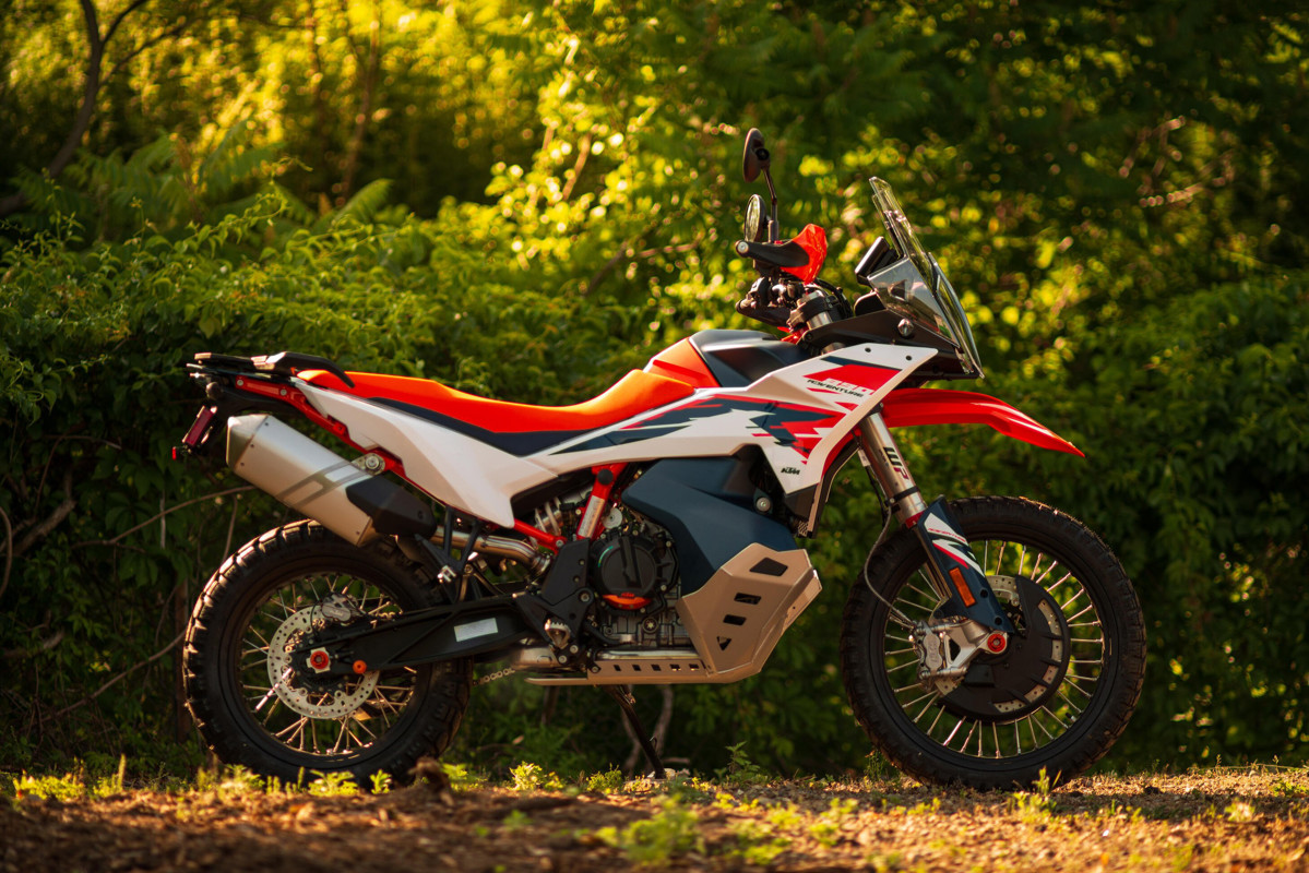 890 Adventure R