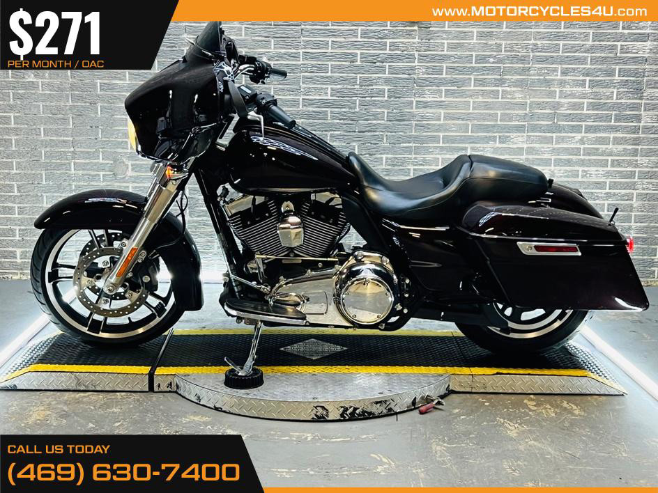 Street Glide®