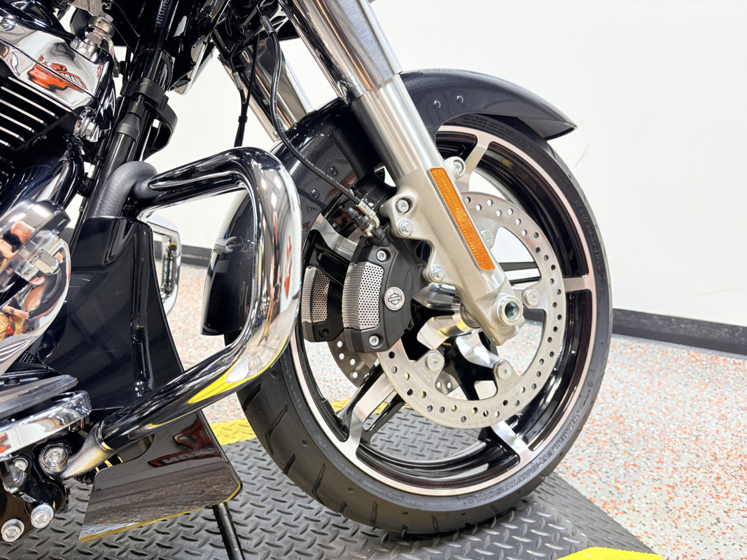 Road Glide®