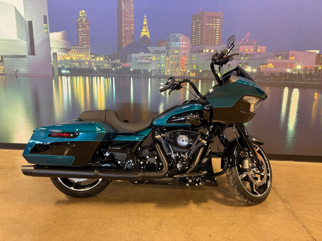 Road Glide®