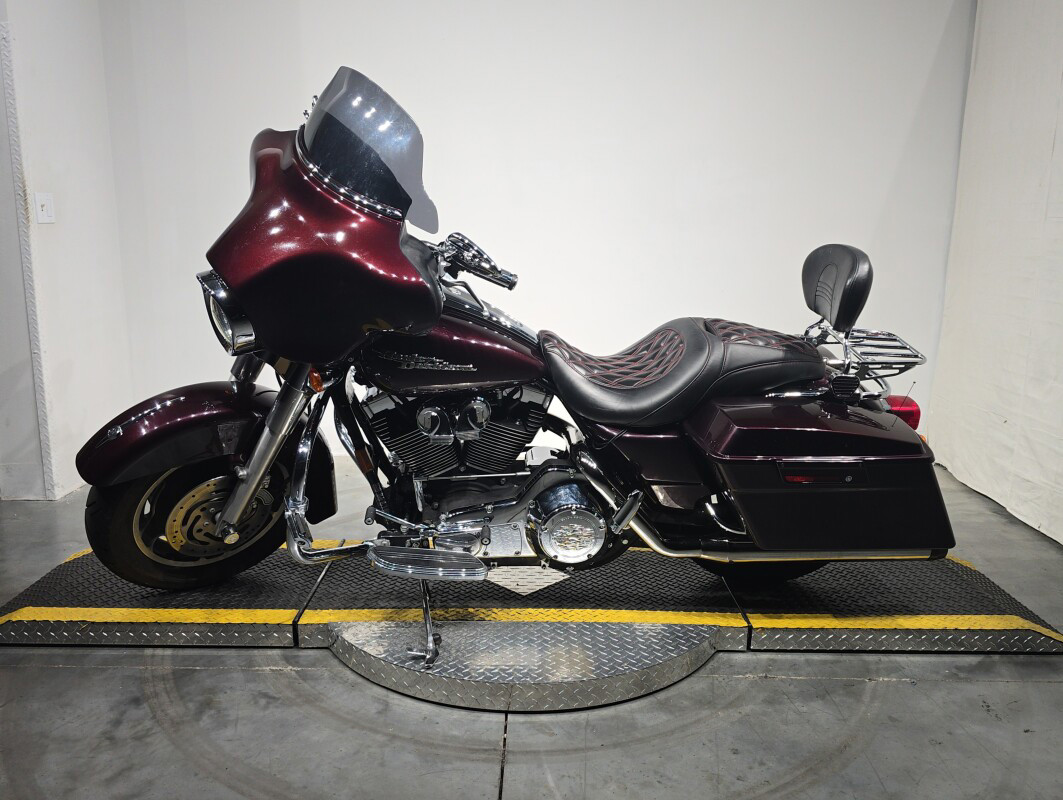 Street Glide®