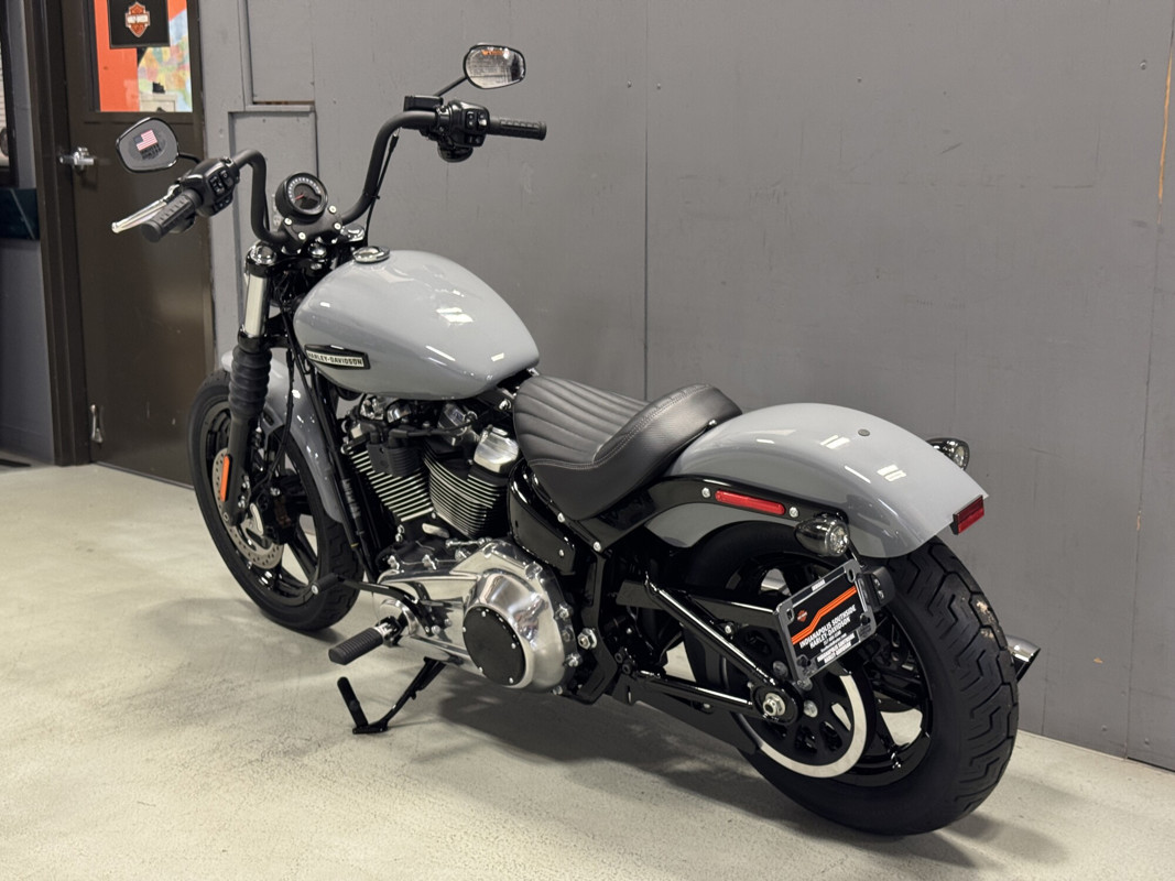 Street Bob®