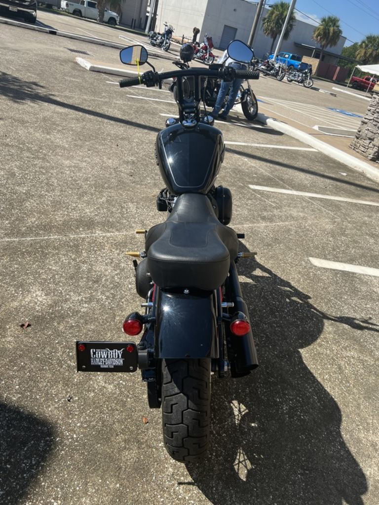 Softail® Street Bob®