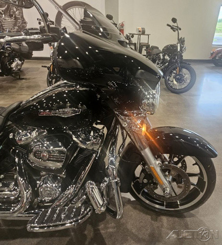Street Glide®