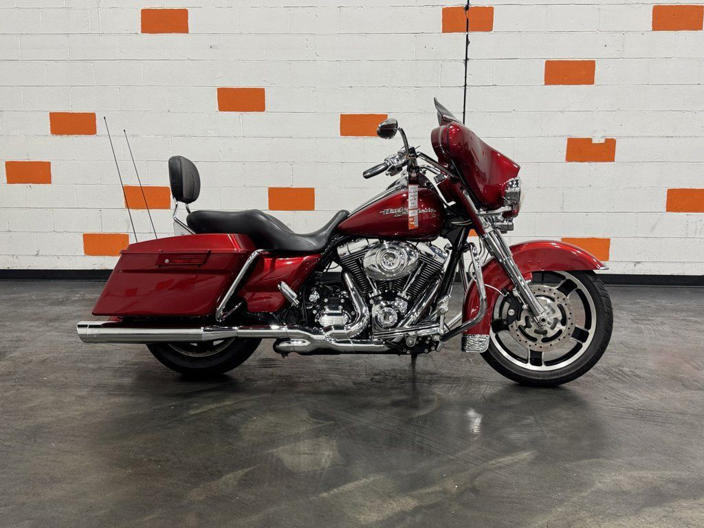 Street Glide®