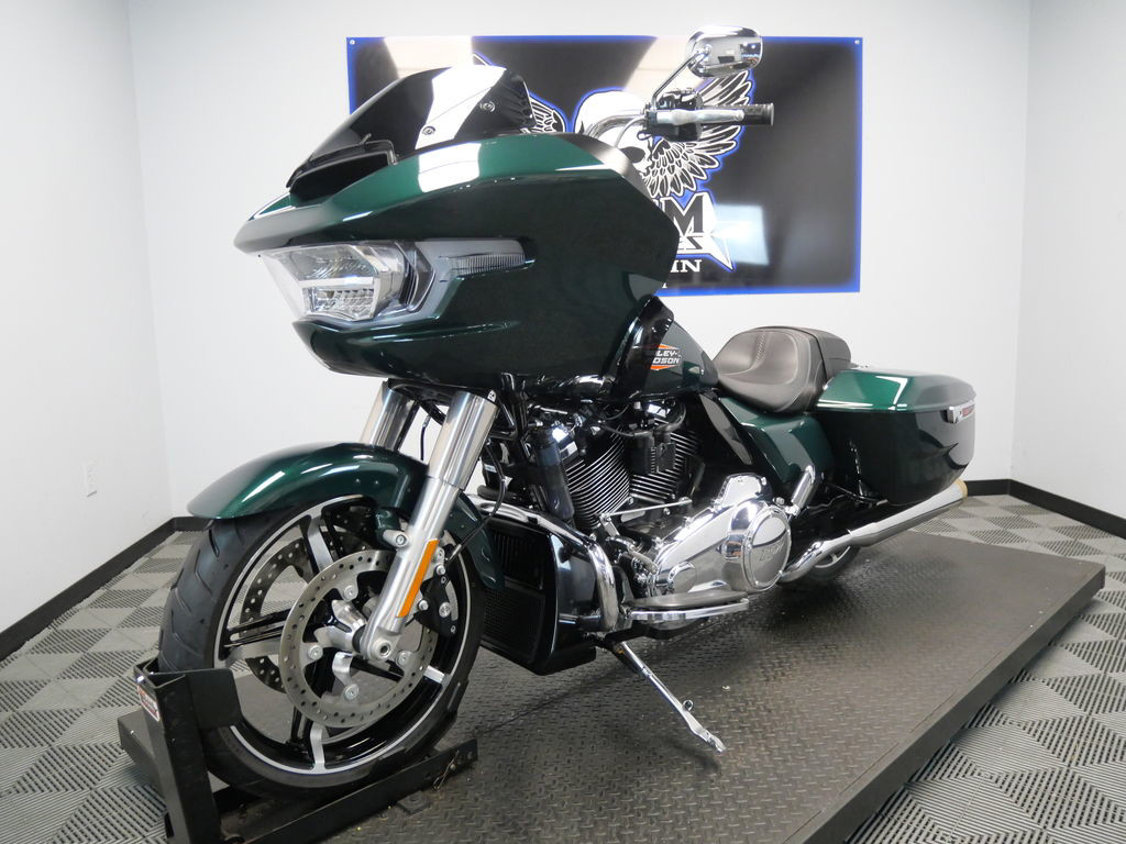 Road Glide®