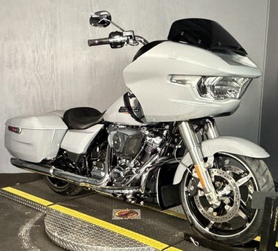 Road Glide®