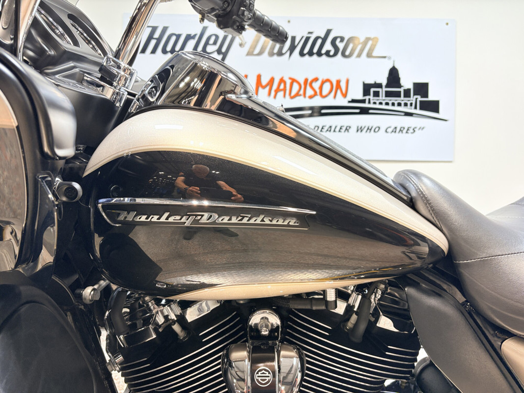 Road Glide® Ultra