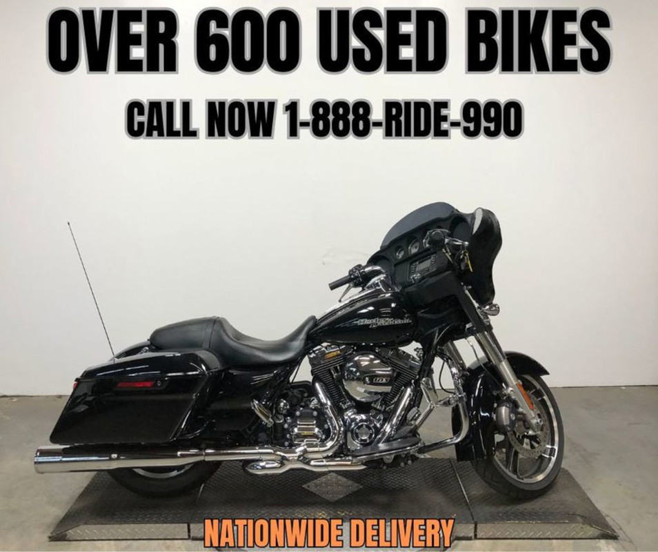 Street Glide®