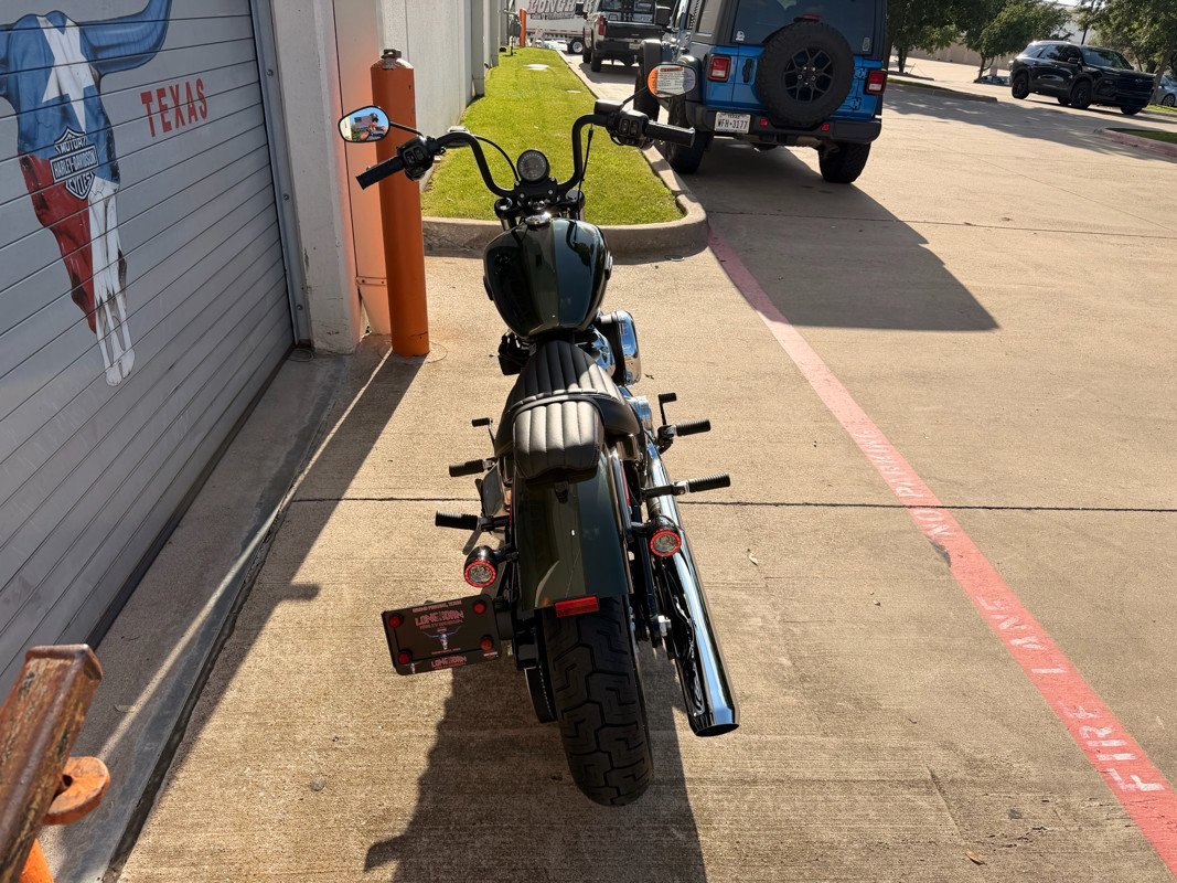 Street Bob®
