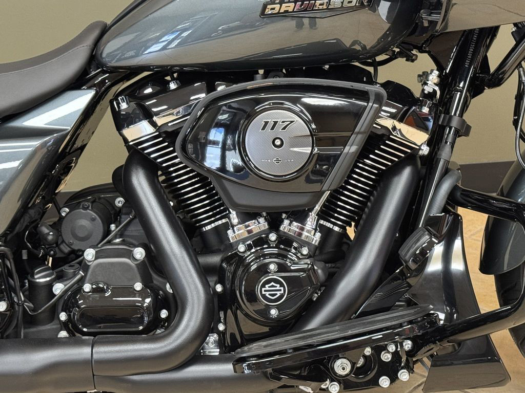 Road Glide®