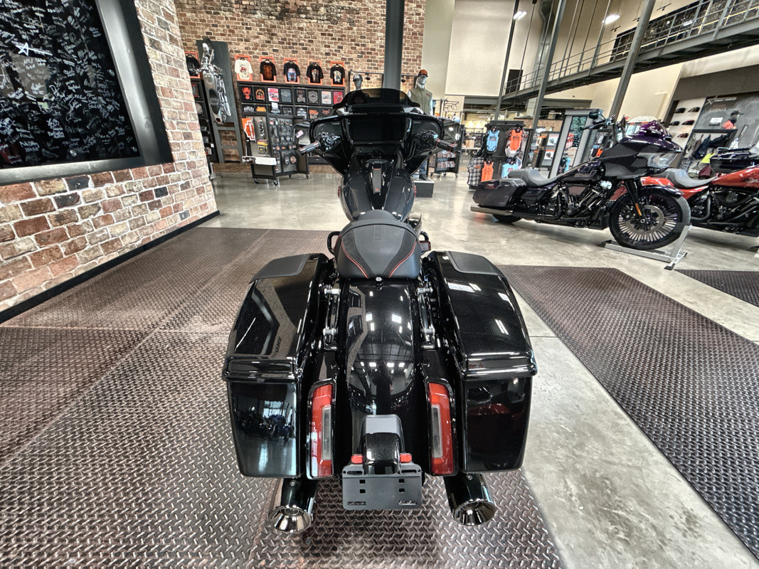 CVO® Street Glide®