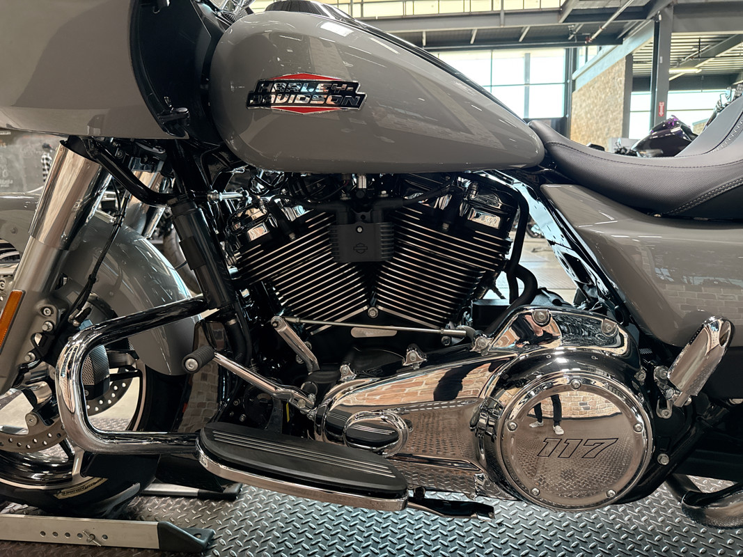 Road Glide®