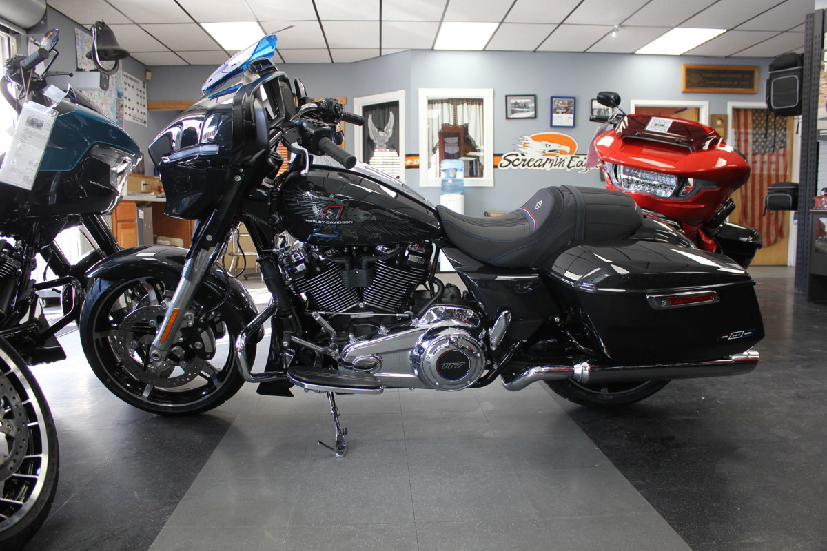 Street Glide®