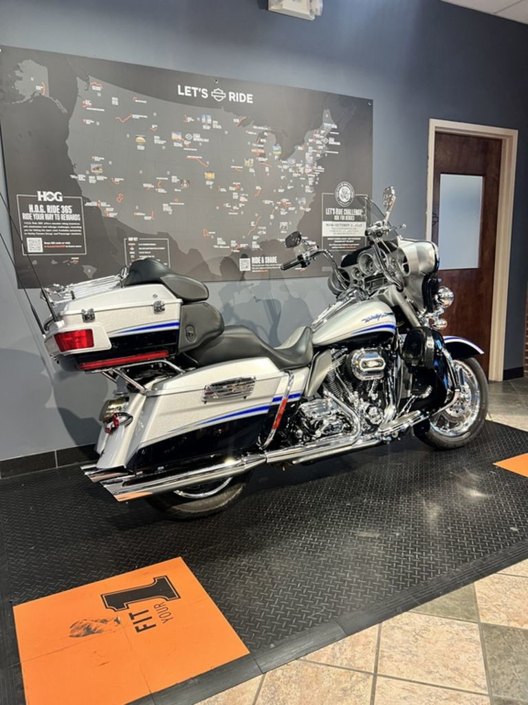 CVO® Ultra Classic® Electra Glide®