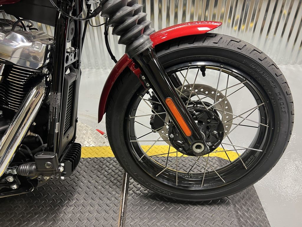 Street Bob®