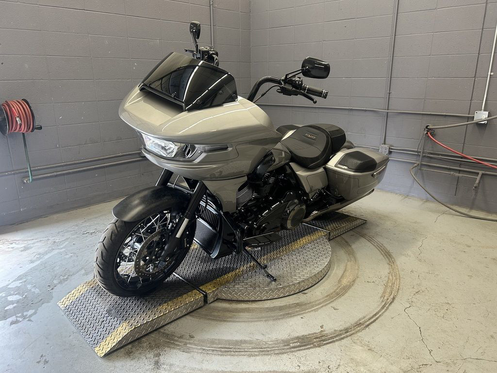 CVO® Road Glide®