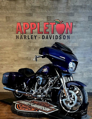 Street Glide®