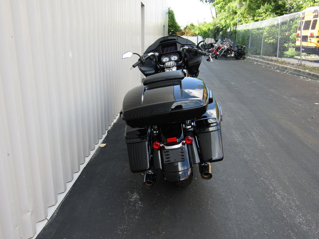 Road Glide®