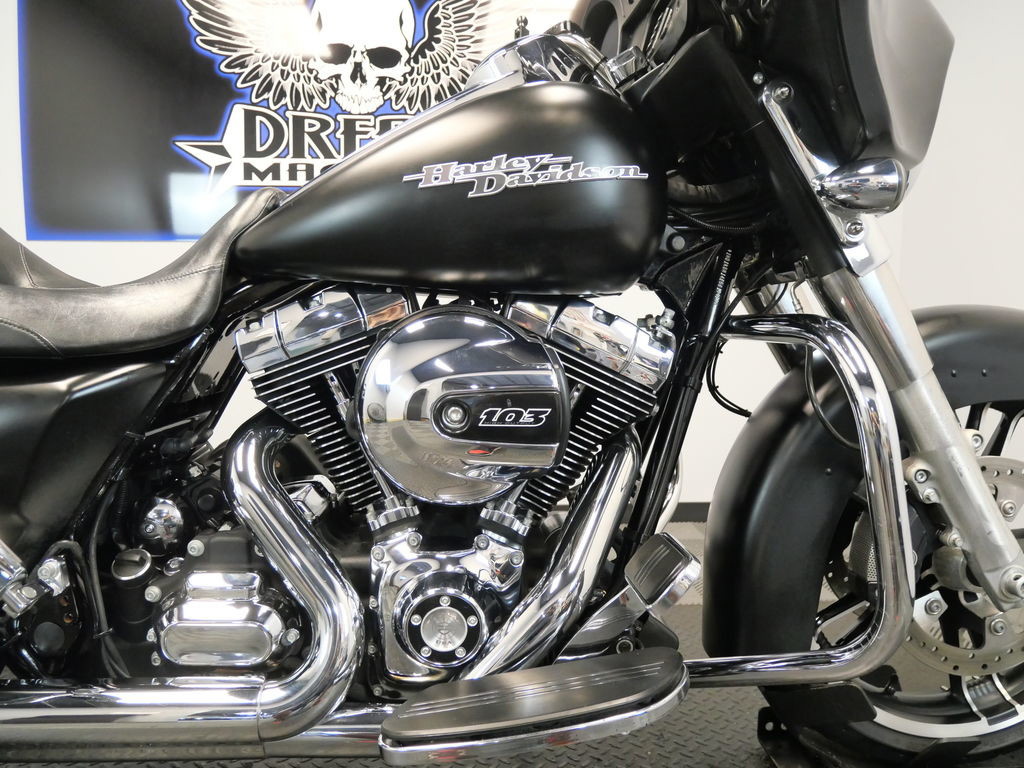 Street Glide®