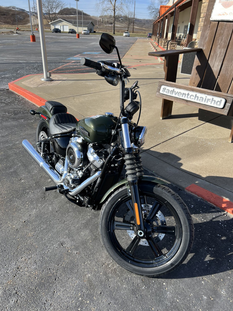 Street Bob®
