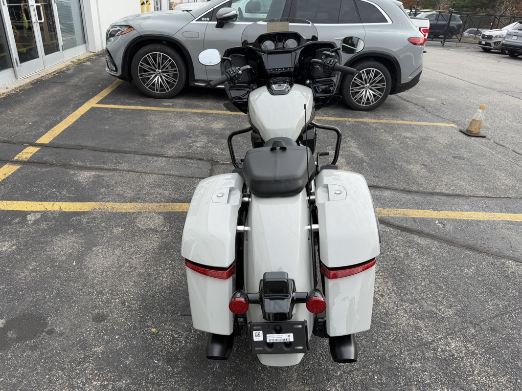 Challenger Dark Horse 112