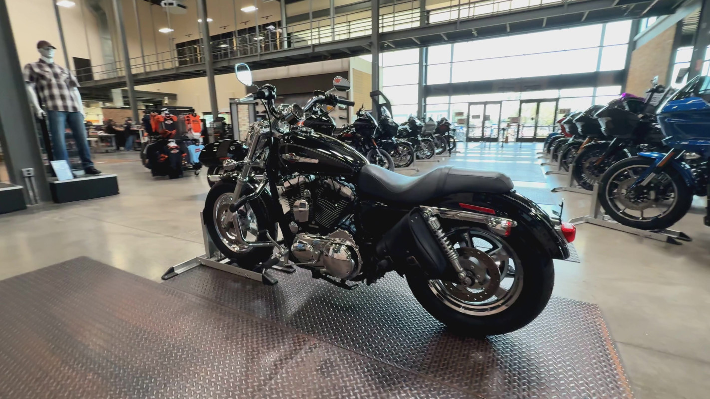 Sportster® 1200 Custom - H-D1 Factory Custom