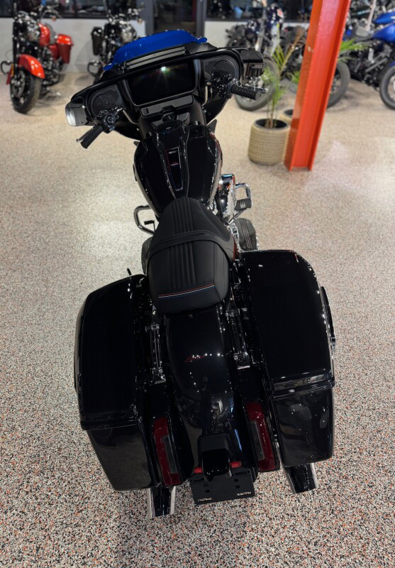 Street Glide®